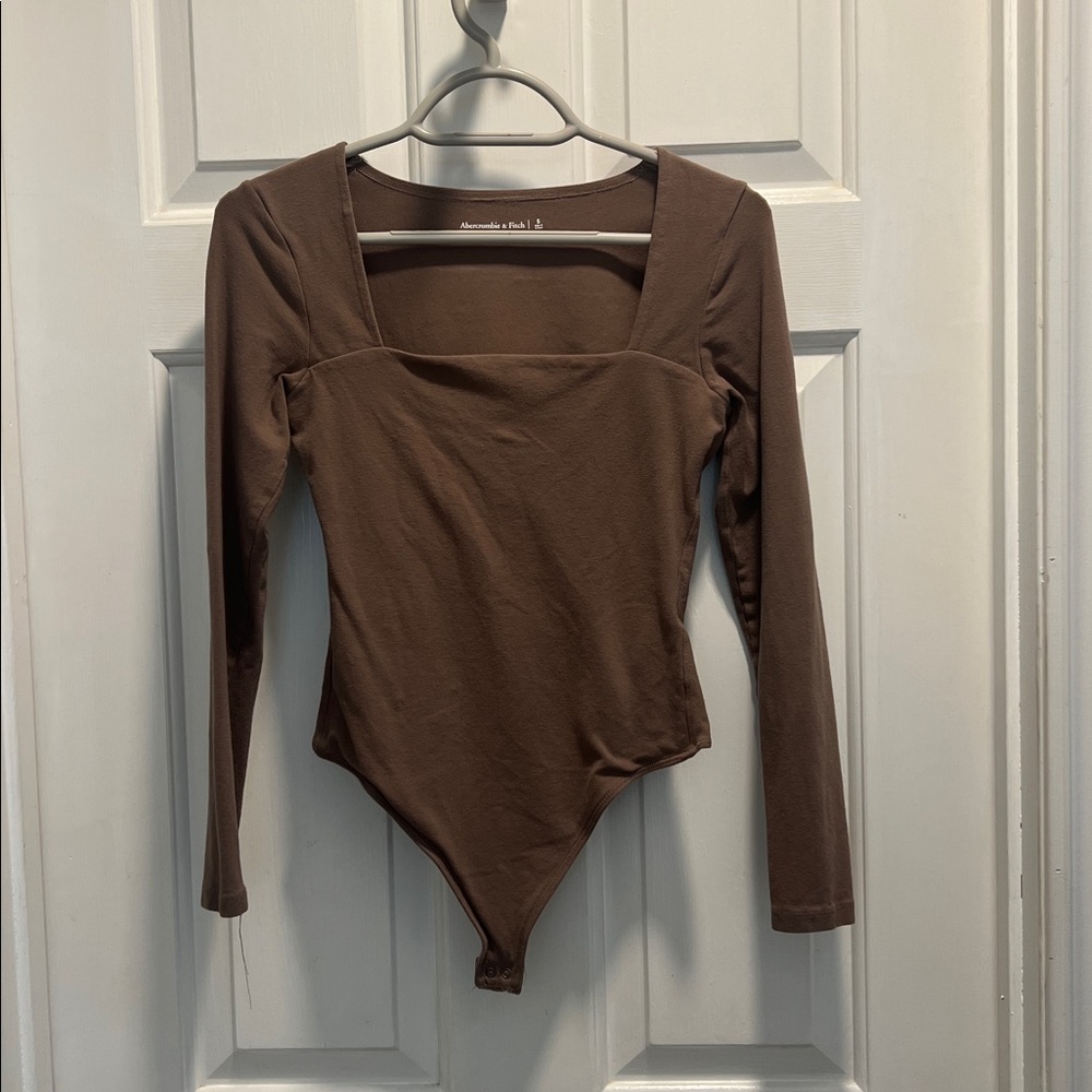 Abercrombie & Fitch Rich Brown Tee